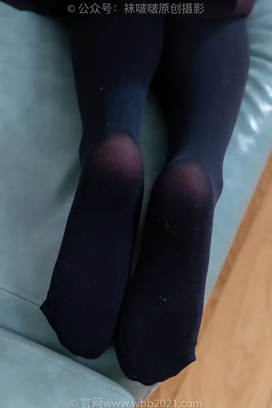 [BoBoSocks袜啵啵] NO.362 甜甜圈-两双皮鞋、厚肉丝、厚黑丝、ol制服（花絮版） 11